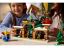LEGO® Icons 10339 Le bureau de poste du Père Noël