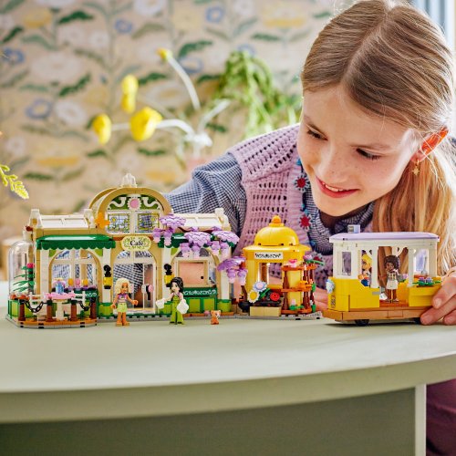 LEGO® Friends 42671 Café des plantes et Kiosque à fleurs