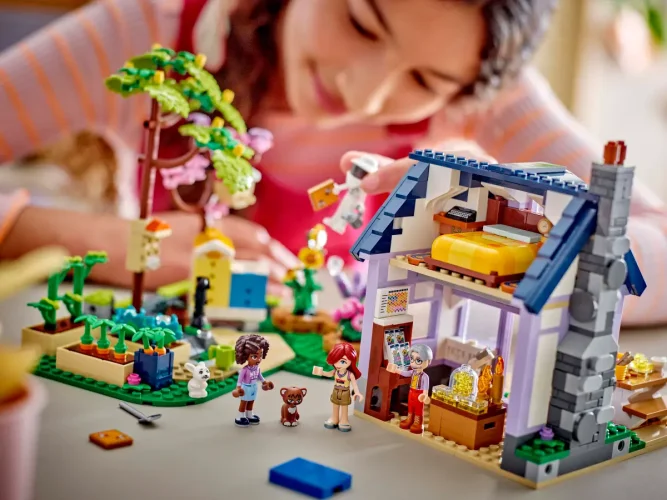 LEGO® Friends 42669 Dom včelárov a kvetinová záhrada