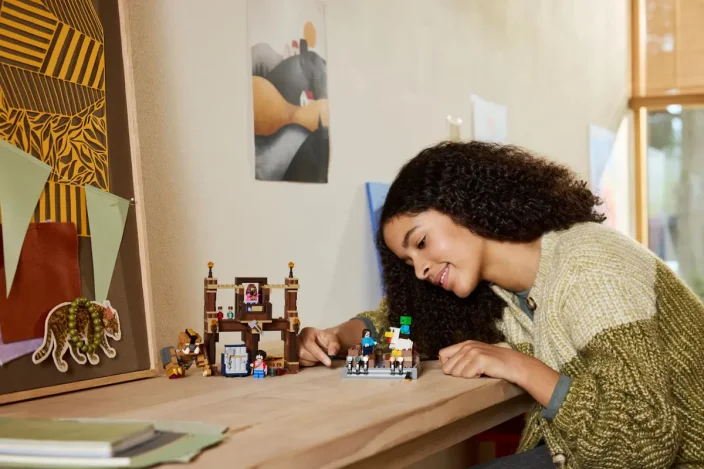 LEGO® Minecraft® 21272 Küzdőtér az erdei háznál