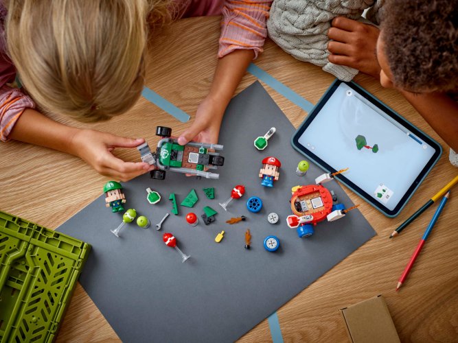 LEGO® Super Mario™ 72034 Mario Kart™ - Mario Bebé contra Luigi Bebé