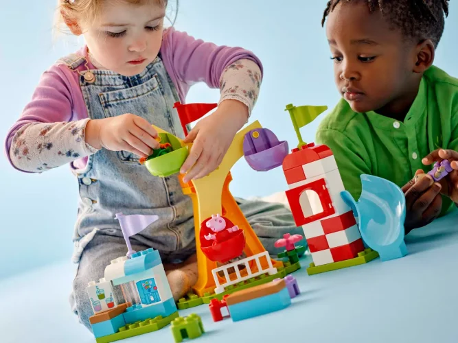LEGO® DUPLO® 10453 Porquinha Peppa - Parque de Diversões