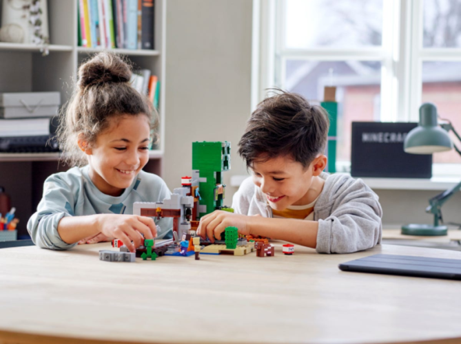 LEGO® Minecraft® 21155 La Miniera del Creeper™