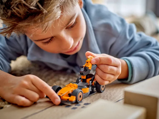 LEGO® City 60442 F1® coureur met McLaren racewagen