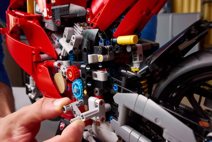 LEGO® Technic™ 42202 Mota Ducati Panigale V4 S
