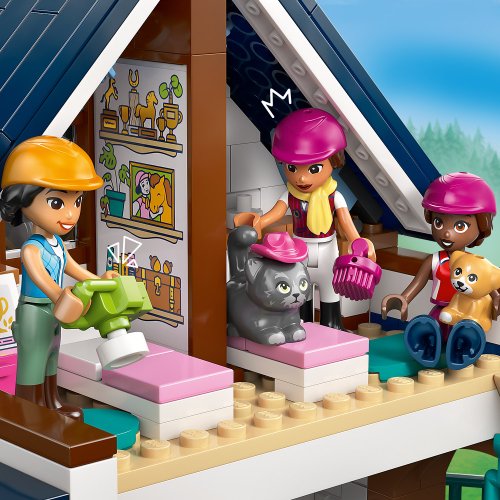 LEGO® Friends 42688 Scuderia e Accademia di equitazione