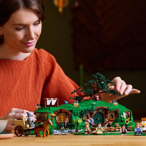 LEGO® Icons 10354 Der Herr der Ringe: Das Auenland