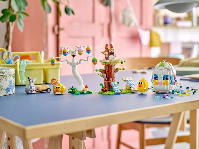 LEGO® 40709 Wiosenny plac zabaw dla zwierzątek