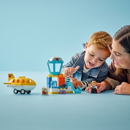 LEGO® DUPLO® 10443 Először a repülőtéren