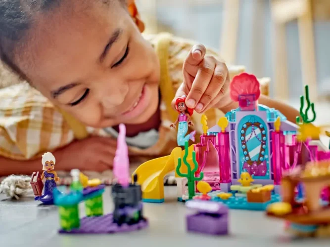 LEGO® Disney™ 43254 Ariel kristálybarlangja