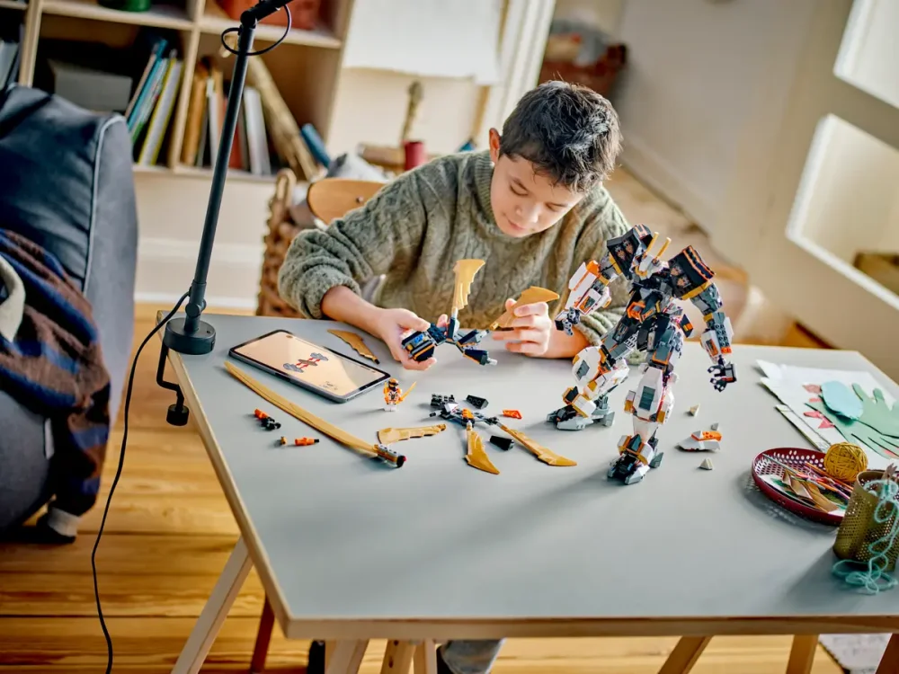 LEGO® Ninjago® 71821 Robotul-dragon de titan al lui Cole | KITSTORE.cz