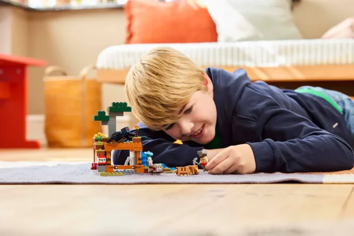 LEGO® Minecraft® 21269 Die Expedition zur Gürteltiermine
