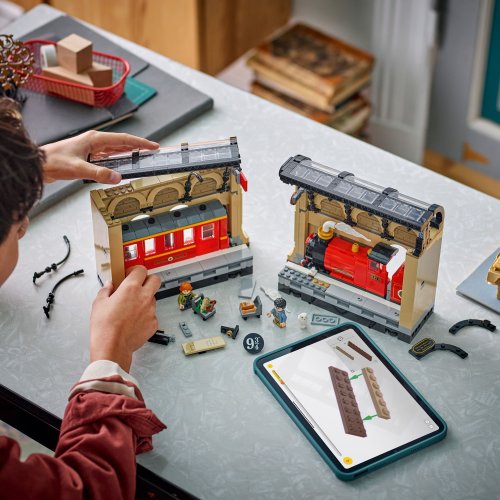 LEGO Harry Potter 76450 Knižní zarážka: Spěšný vlak do Bradavic