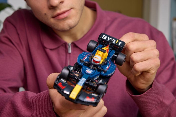 LEGO® Speed Champions 77243 Oracle Red Bull Racing RB20 F1® Rennauto