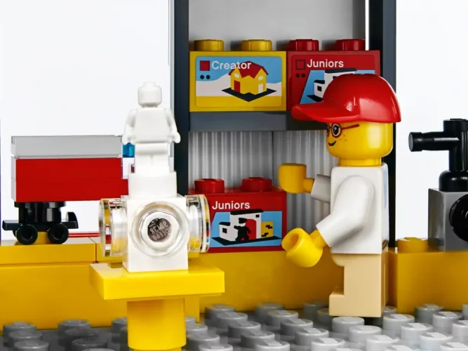 LEGO® 40305 LEGO® Geschäft im Miniformat