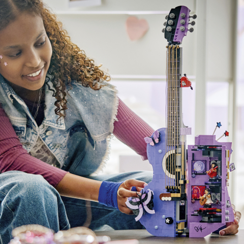 LEGO® Editions 43031 La chitarra bicolore di Olivia Rodrigo