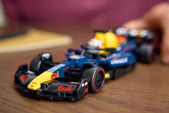 LEGO® Speed Champions 77243 Oracle Red Bull Racing RB20 F1® Rennauto
