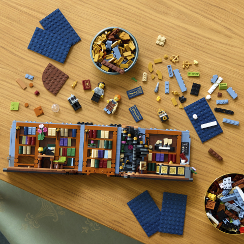 LEGO® Icons 11379 Librărie: Sanctuarul cărților