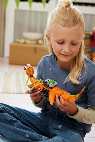 LEGO® Sonic the Hedgehog™ 77003 Super Shadow contre Biolizard