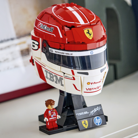 LEGO® F1 43014 Capacete Scuderia Ferrari HP de Charles Leclerc